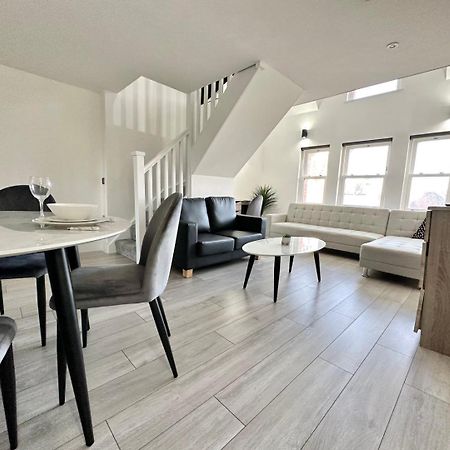 Luxury Duplex City Centre Apartment ليدز المظهر الخارجي الصورة