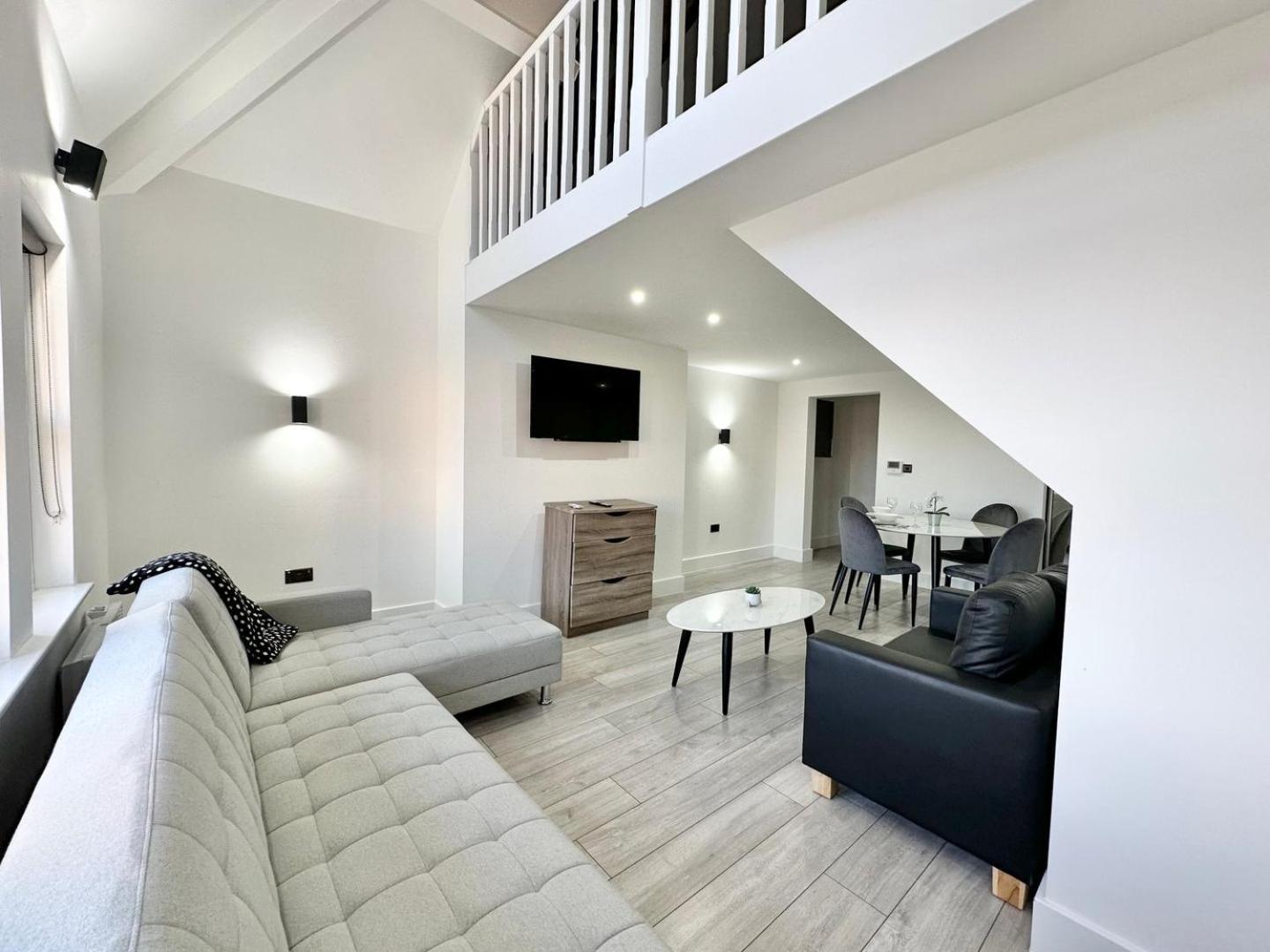 Luxury Duplex City Centre Apartment ليدز المظهر الخارجي الصورة