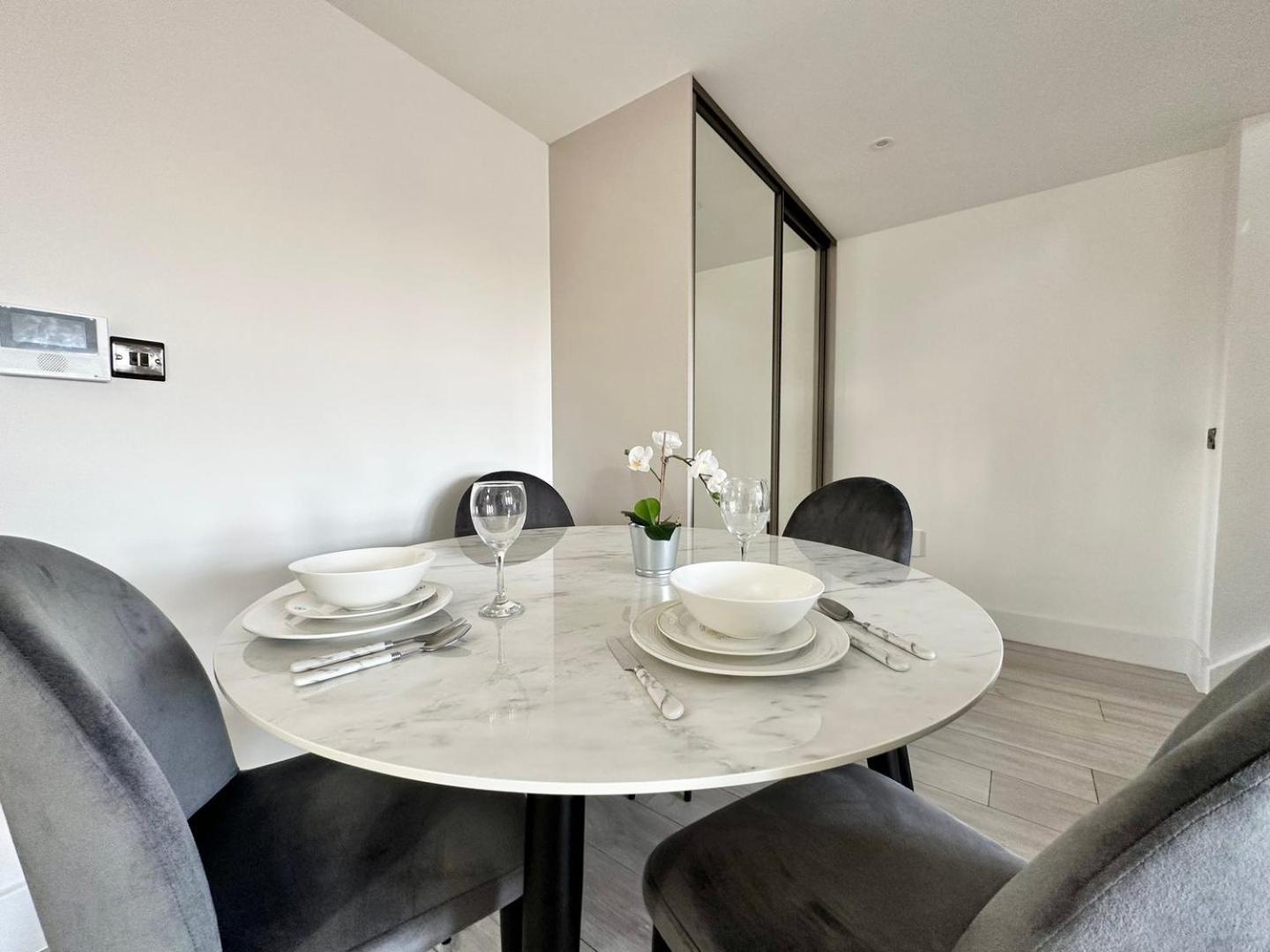 Luxury Duplex City Centre Apartment ليدز المظهر الخارجي الصورة