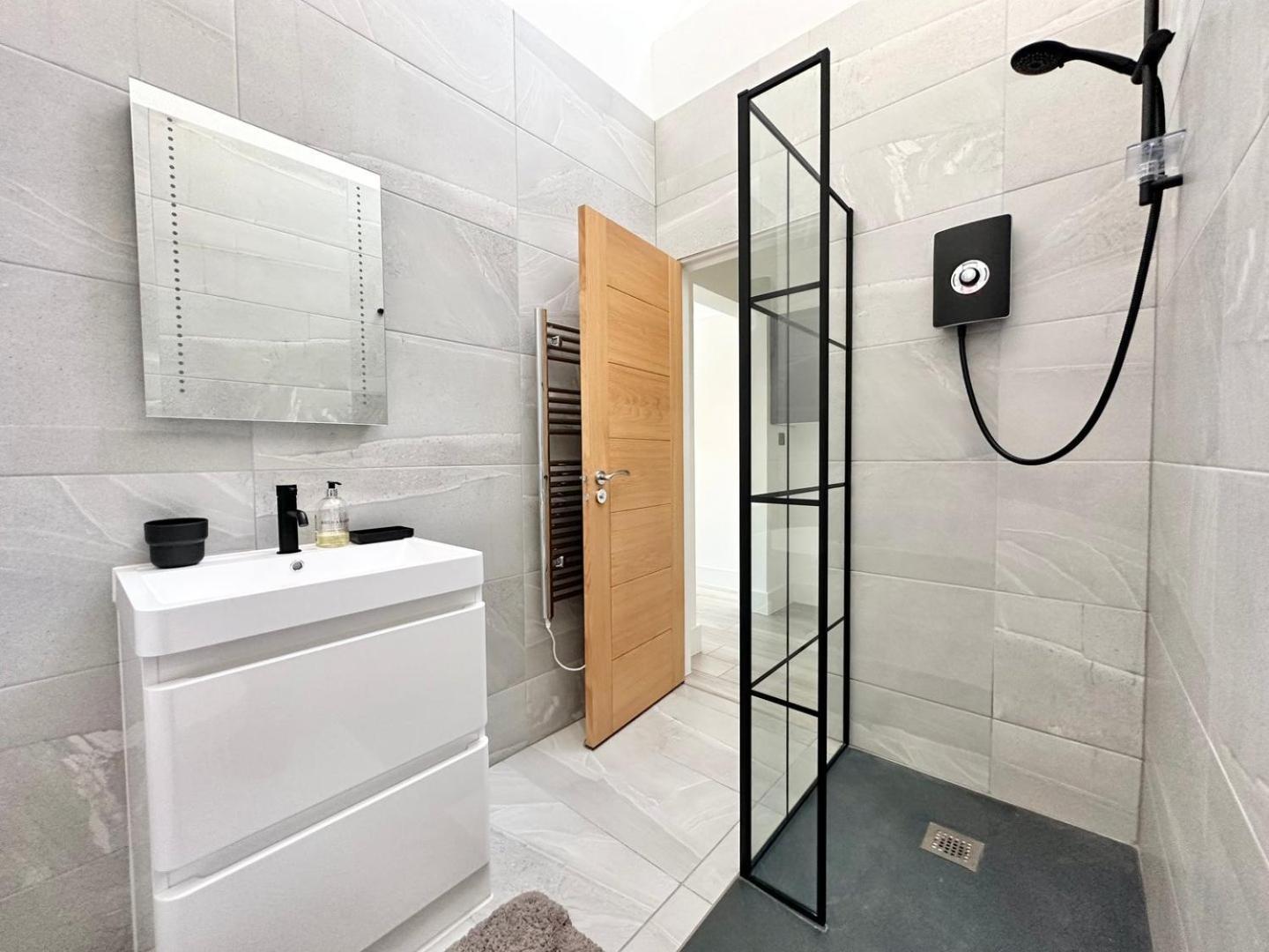 Luxury Duplex City Centre Apartment ليدز المظهر الخارجي الصورة